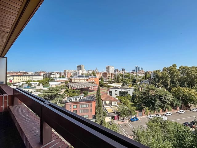 Apartamento de 3 habitaciones en Hispanoamérica, Madrid ciudad en alquiler con piscina garaje - 3.700 € (Ref: 9109400)