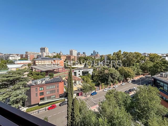 Apartamento de 3 habitaciones en Hispanoamérica, Madrid ciudad en alquiler con piscina garaje - 3.700 € (Ref: 9109400)