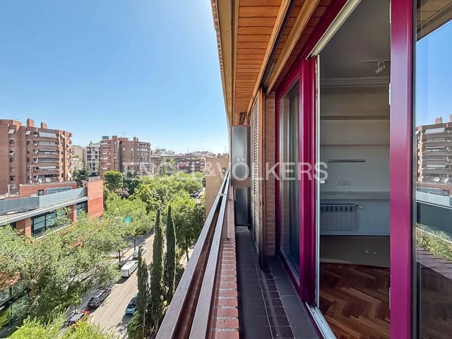 Apartamento de 3 habitaciones en Hispanoamérica, Madrid ciudad en alquiler con piscina garaje - 3.700 € (Ref: 9109400)