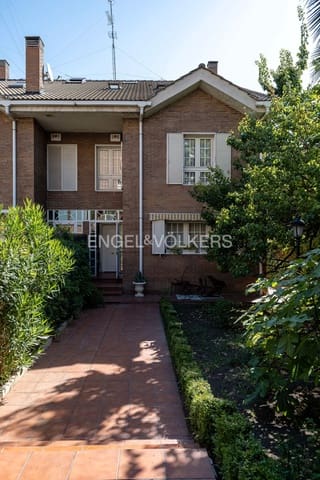 6 soveværelse Villa til salg i Palomas, Madrid by med garage - € 2.190.000 (Ref: 9109401)