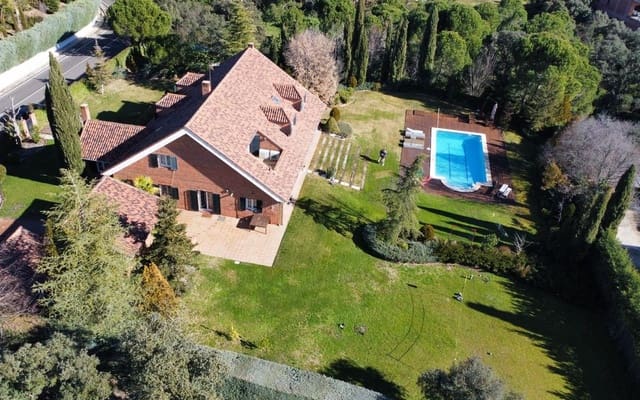 5 sypialnia Willa do wynajęcia w San Sebastián de los Reyes z basenem garażem - 7 500 € (Ref: 9109403)