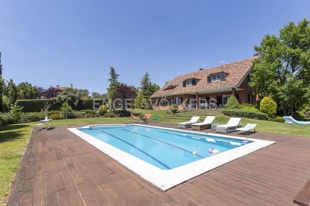 5 sypialnia Willa do wynajęcia w San Sebastián de los Reyes z basenem garażem - 7 500 € (Ref: 9109403)
