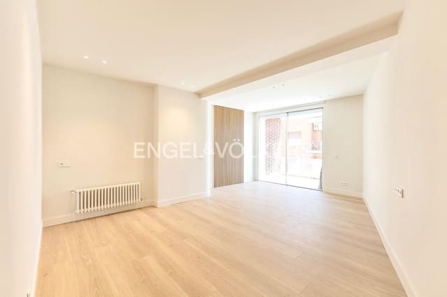 3 soveværelse Lejlighed til salg i Almagro, Madrid by - € 1.495.000 (Ref: 9111778)