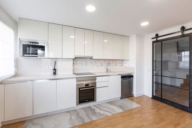 4 bedroom Apartment for rent in Majadahonda with pool garage - € 2,900 (Ref: 9114968)