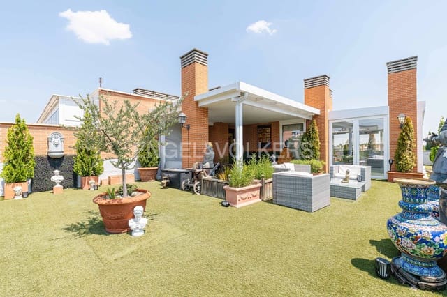 5 soveværelse Penthouse til salg i Valdemarín, Madrid by med swimmingpool garage - € 1.650.000 (Ref: 9115858)