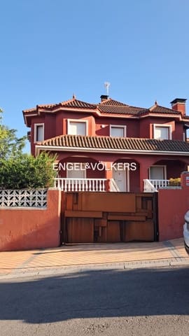 4 sypialnia Willa do wynajęcia w Colmenar Viejo z basenem garażem - 2 500 € (Ref: 9119603)