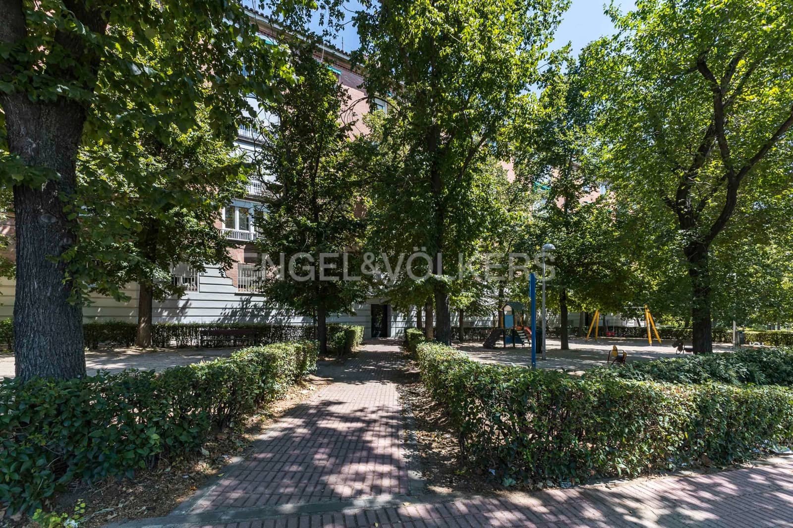 Apartamento de 3 habitaciones en Madrid ciudad en alquiler con piscina - 3.400 € (Ref: 9126452)