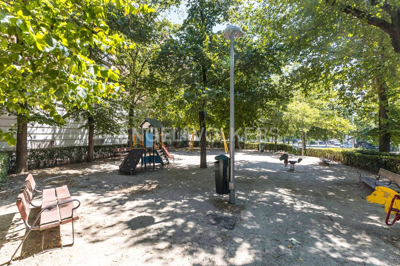 Apartamento de 3 habitaciones en Madrid ciudad en alquiler con piscina - 3.400 € (Ref: 9126452)