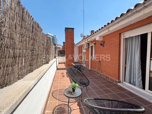 2 soveværelse Penthouse til leje i Castillejos, Madrid by med garage - € 1.850 (Ref: 9127034)