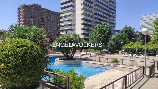 Apartamento de 3 habitaciones en San Pascual, Madrid ciudad en alquiler con piscina garaje - 3.300 € (Ref: 9127794)