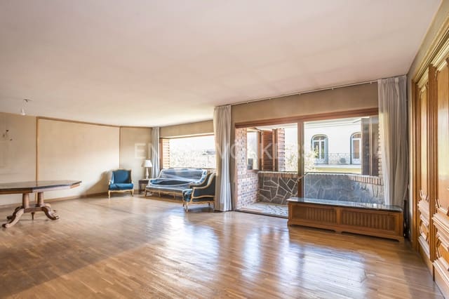 6 soveværelse Lejlighed til salg i Almagro, Madrid by med swimmingpool garage - € 2.990.000 (Ref: 9129057)