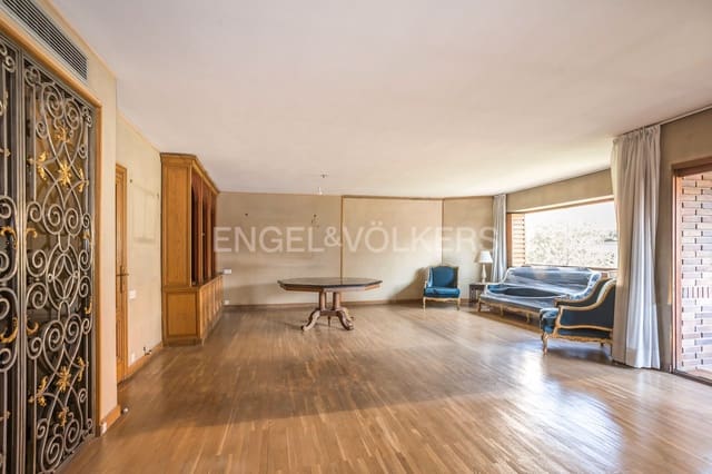 6 soveværelse Lejlighed til salg i Almagro, Madrid by med swimmingpool garage - € 2.990.000 (Ref: 9129057)