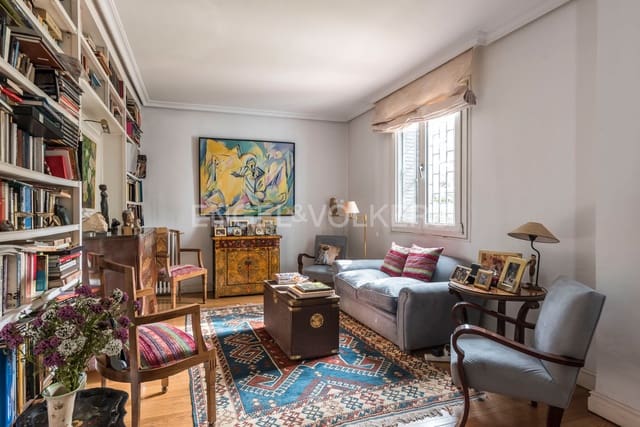 4 soveværelse Villa til salg i Nueva España, Madrid by med swimmingpool garage - € 7.800.000 (Ref: 9132975)