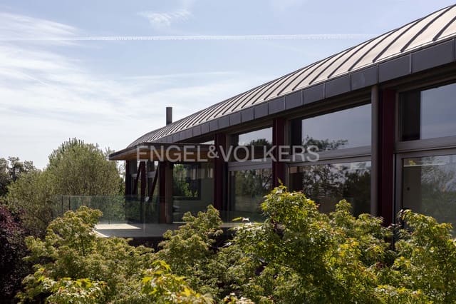 5 soveværelse Villa til salg i San Sebastián de los Reyes med swimmingpool garage - € 1.990.000 (Ref: 9132977)