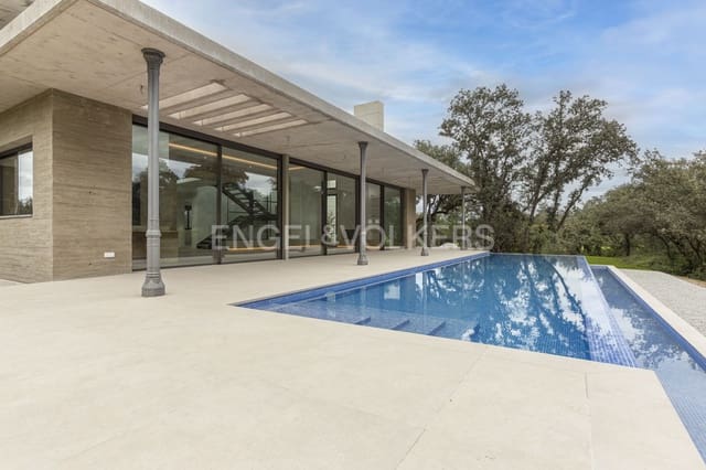 5 soveværelse Villa til salg i San Sebastián de los Reyes med swimmingpool garage - € 2.790.000 (Ref: 9132985)