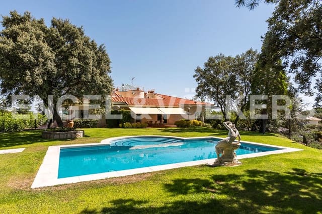 8 soveværelse Villa til salg i San Sebastián de los Reyes med swimmingpool garage - € 2.480.000 (Ref: 9133001)