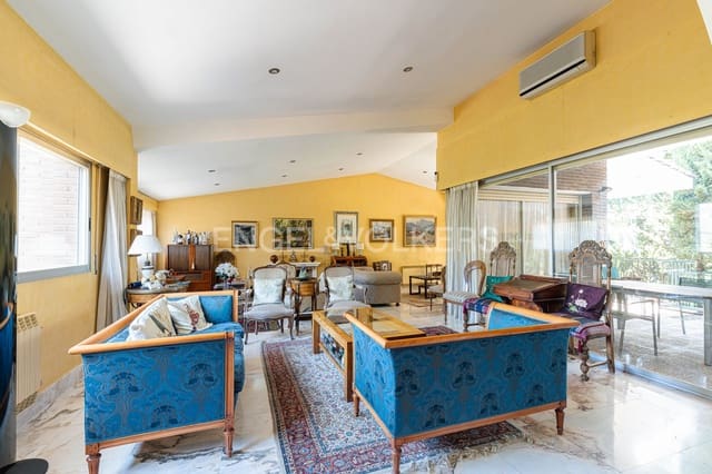 5 soveværelse Villa til salg i Majadahonda med swimmingpool garage - € 1.800.000 (Ref: 9133441)