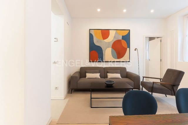 2 soveværelse Lejlighed til leje i Embajadores, Madrid by - € 1.800 (Ref: 9136424)
