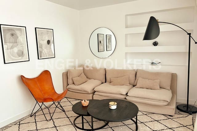 2 soveværelse Penthouse til leje i Argüelles, Madrid by - € 2.950 (Ref: 9147929)