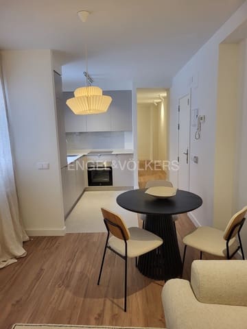 2 soveværelse Lejlighed til leje i Puerta del Ángel, Madrid by - € 1.500 (Ref: 9148172)