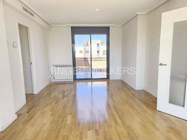 2 soveværelse Lejlighed til leje i Simancas, Madrid by med swimmingpool garage - € 1.800 (Ref: 9151155)