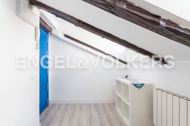 2 soveværelse Penthouse til leje i Cortes, Madrid by - € 1.600 (Ref: 9158771)