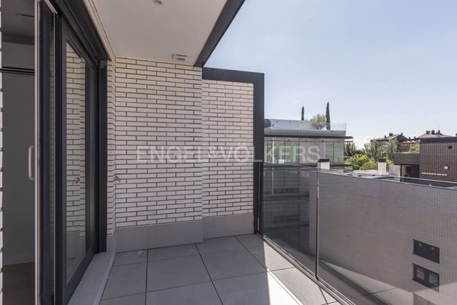 2 soveværelse Lejlighed til leje i Canillas, Madrid by med swimmingpool garage - € 2.200 (Ref: 9158785)
