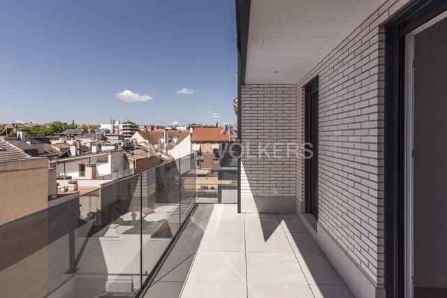 2 soveværelse Lejlighed til leje i Canillas, Madrid by med swimmingpool garage - € 2.200 (Ref: 9158785)