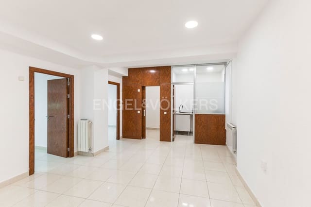 4 soveværelse Lejlighed til salg i Cuatro Caminos, Madrid by - € 850.000 (Ref: 9158787)