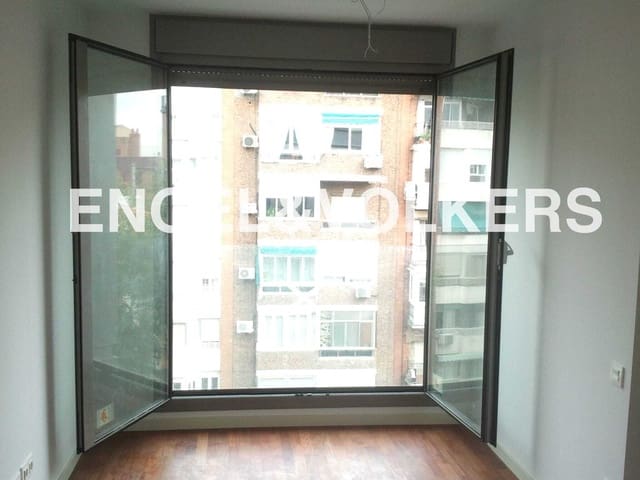 2 soveværelse Lejlighed til leje i Chopera, Madrid by med garage - € 1.450 (Ref: 9158799)