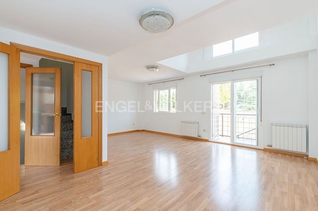 Willa do wynajęcia w Alcalá de Henares z garażem - 2 500 € (Ref: 9161697)