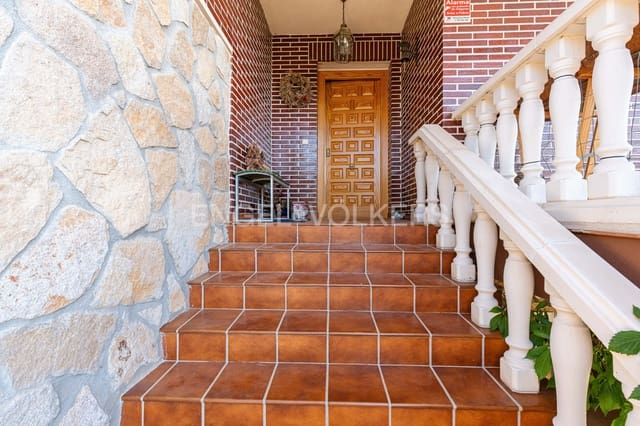 6 soveværelse Villa til salg i Becerril de la Sierra med swimmingpool garage - € 640.000 (Ref: 9167431)