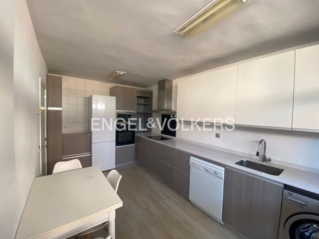 5 sypialnia Willa do wynajęcia w Las Rozas de Madrid z garażem - 2 600 € (Ref: 9168340)