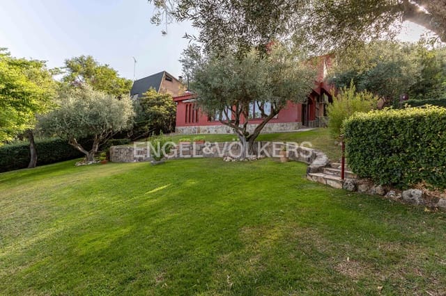 4 Zimmer Villa zu verkaufen in El Casar mit Garage - 485.000 € (Ref: 9168341)