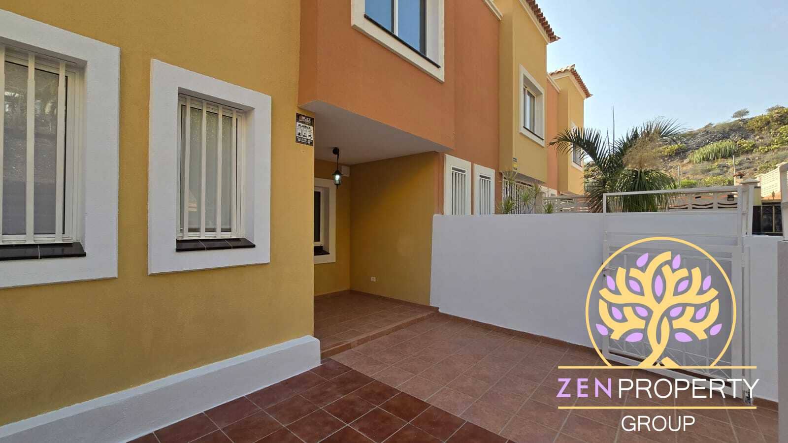 2 chambre Maison de Ville à vendre à Adeje avec piscine garage - 543 000 € (Ref: 10026520)