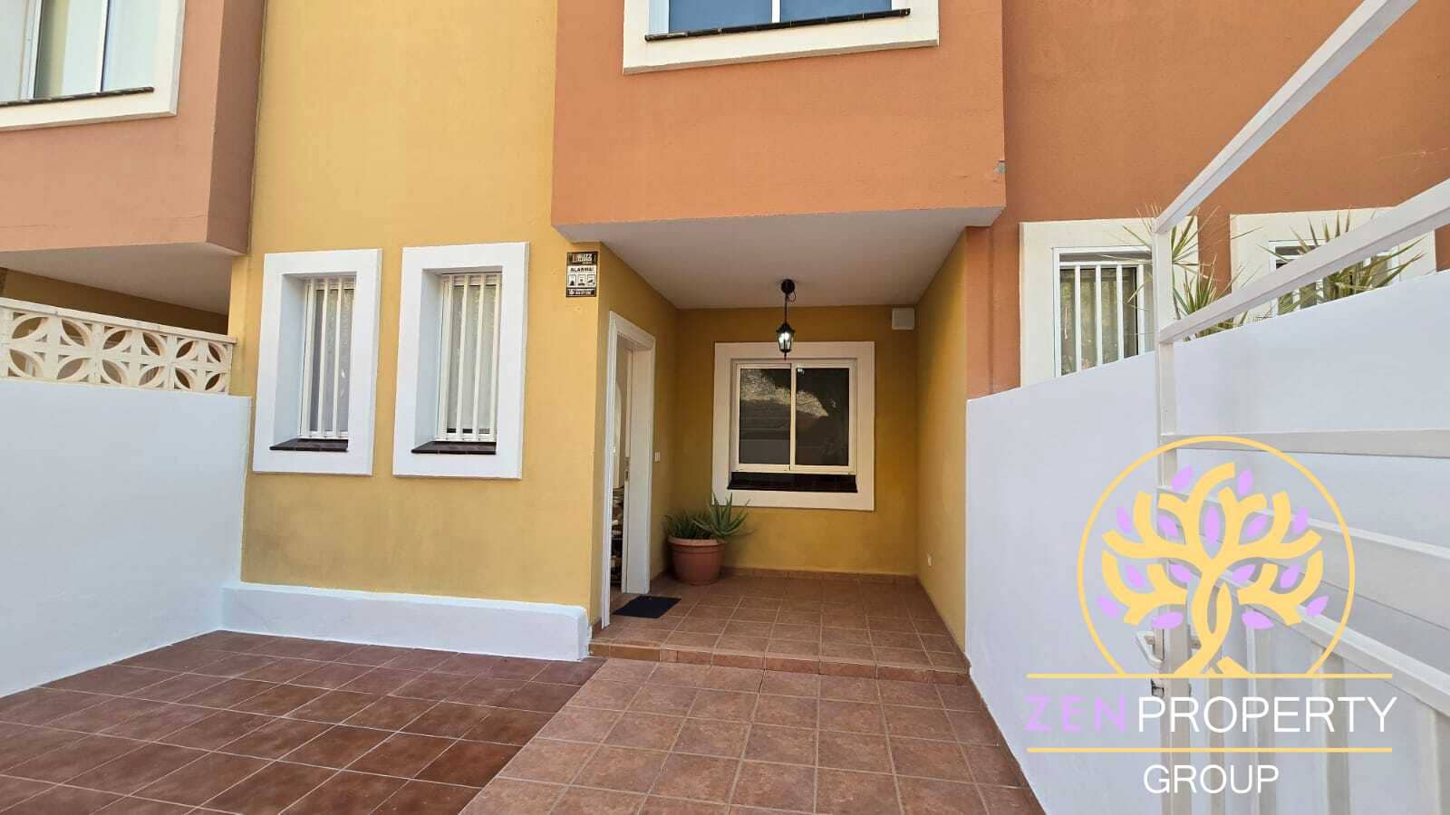 2 chambre Maison de Ville à vendre à Adeje avec piscine garage - 543 000 € (Ref: 10026520)