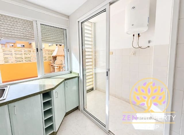 3 sovrum Lägenhet till salu i El Medano, Granadilla de Abona med pool garage - 345 000 € (Ref: 10093669)