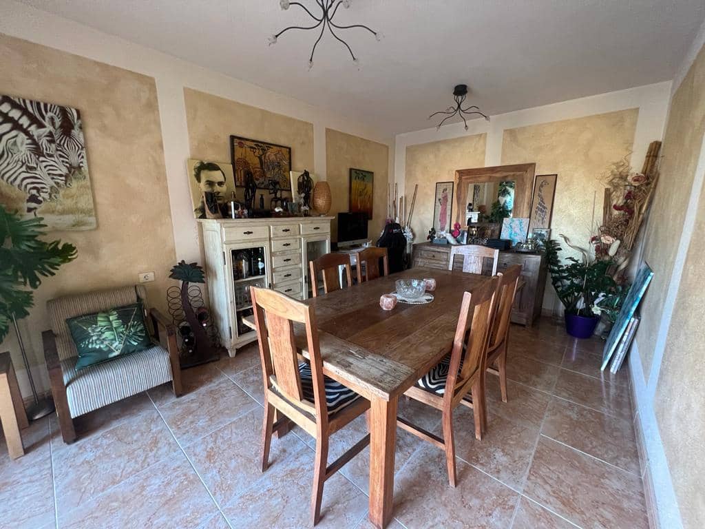 4 soveværelse Byhus til salg i Roque del Conde med swimmingpool garage - € 895.000 (Ref: 7870921)