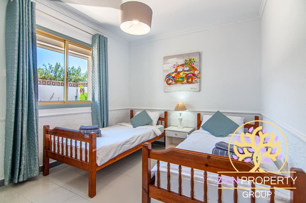 4 soverom Villa til salgs i Adeje med svømmebasseng garasje - € 1 390 000 (Ref: 8115904)