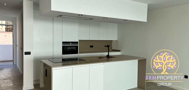 2 soveværelse Lejlighed til salg i Costa del Silencio, Arona - € 718.000 (Ref: 8139598)