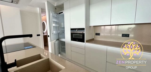 2 soveværelse Lejlighed til salg i Costa del Silencio, Arona - € 718.000 (Ref: 8139598)