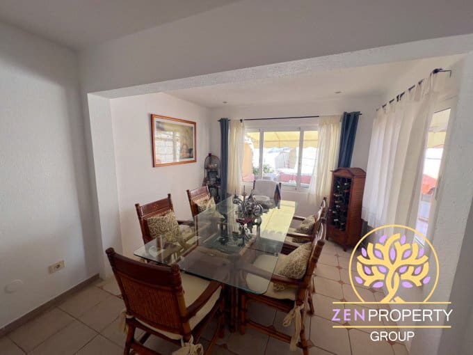 4 soveværelse Semi-Rækkehus til salg i Adeje med swimmingpool garage - € 680.000 (Ref: 8338451)