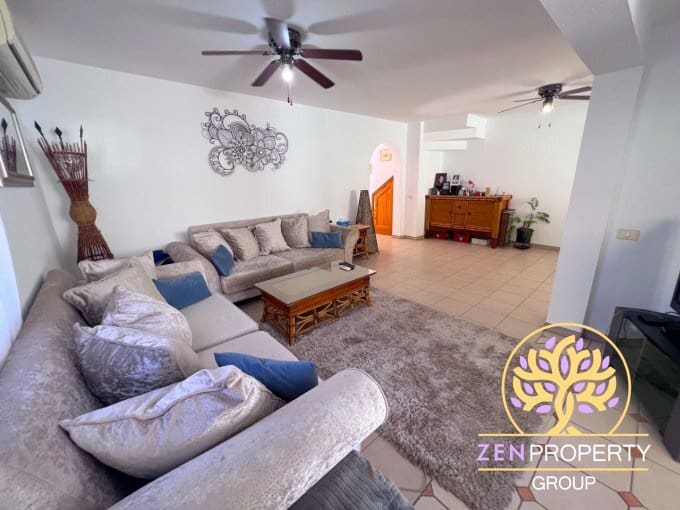 4 soveværelse Semi-Rækkehus til salg i Adeje med swimmingpool garage - € 680.000 (Ref: 8338451)