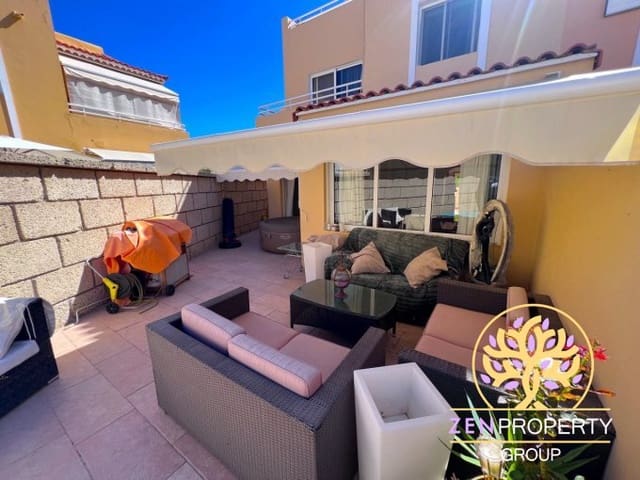 4 soverom Kjedet enebolig til salgs i Playa de Fañabé Alto, Adeje med svømmebasseng garasje - € 680 000 (Ref: 8338451)