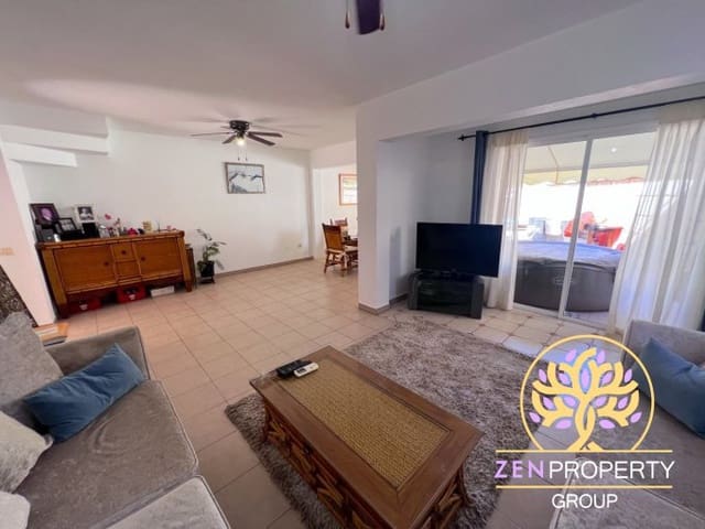 4 soverom Kjedet enebolig til salgs i Playa de Fañabé Alto, Adeje med svømmebasseng garasje - € 680 000 (Ref: 8338451)