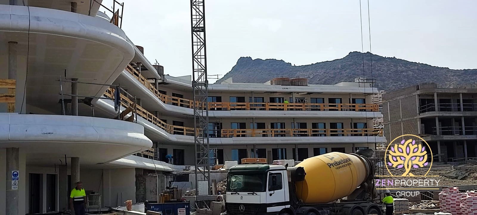 2 soveværelse Lejlighed til salg i El Madronal med swimmingpool garage - € 615.000 (Ref: 8467157)