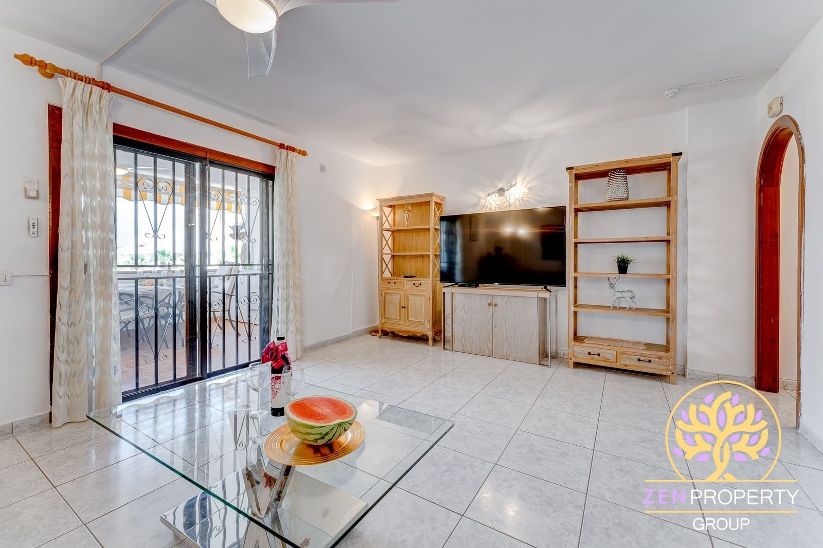 1 soverom Leilighet til salgs i Los Cristianos med svømmebasseng garasje - € 315 000 (Ref: 8737029)