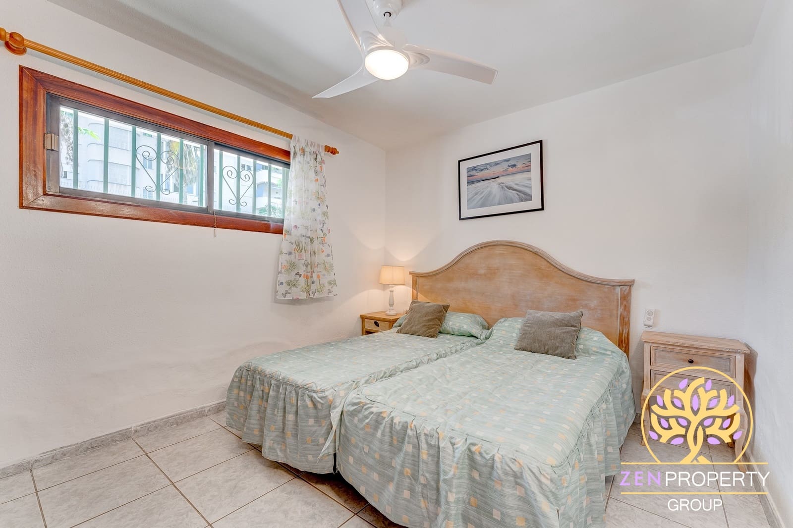 1 soverom Leilighet til salgs i Los Cristianos med svømmebasseng garasje - € 315 000 (Ref: 8737029)