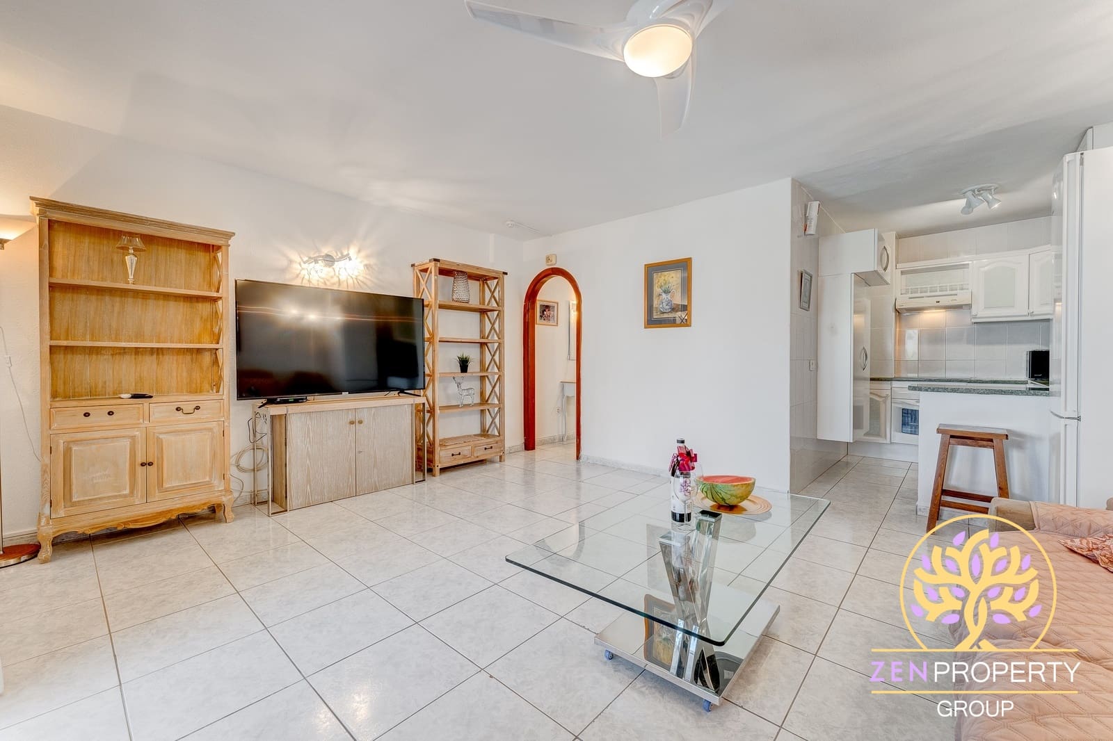 1 soverom Leilighet til salgs i Los Cristianos med svømmebasseng garasje - € 315 000 (Ref: 8737029)