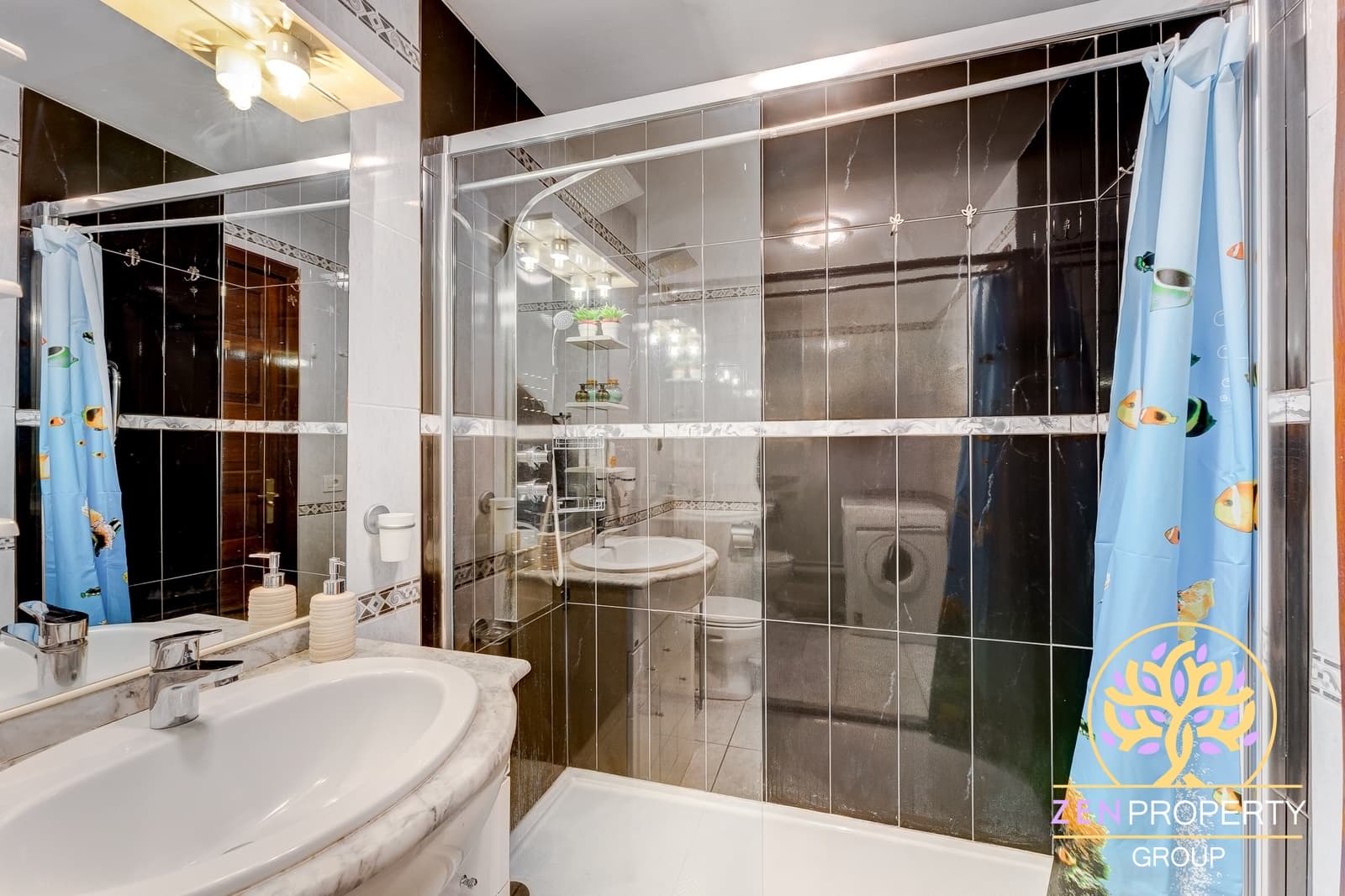 1 soverom Leilighet til salgs i Los Cristianos med svømmebasseng garasje - € 315 000 (Ref: 8737029)